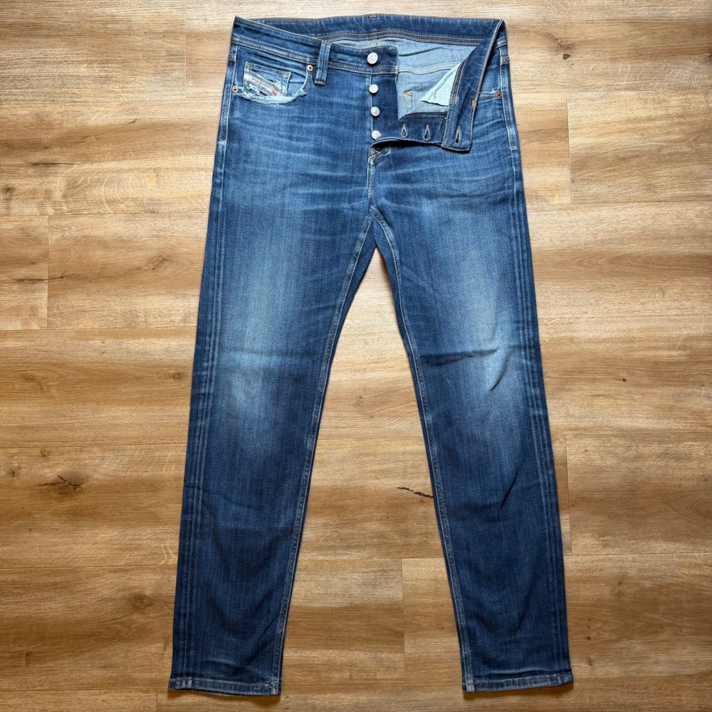 Diesel Larkee-Beex Jeans Mens 33x32 Blue Tapered Leg Stretch Button Fly 009ZS